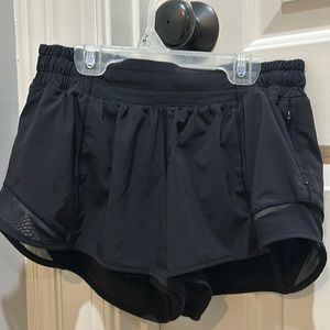 Size 4, 2.5” lululemon hotty hot shorts